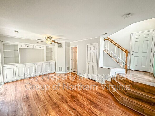 Foto del edificio - 45525 Overmountain Sq