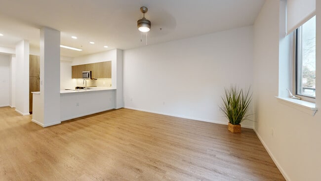 Interior Photo - Island Square