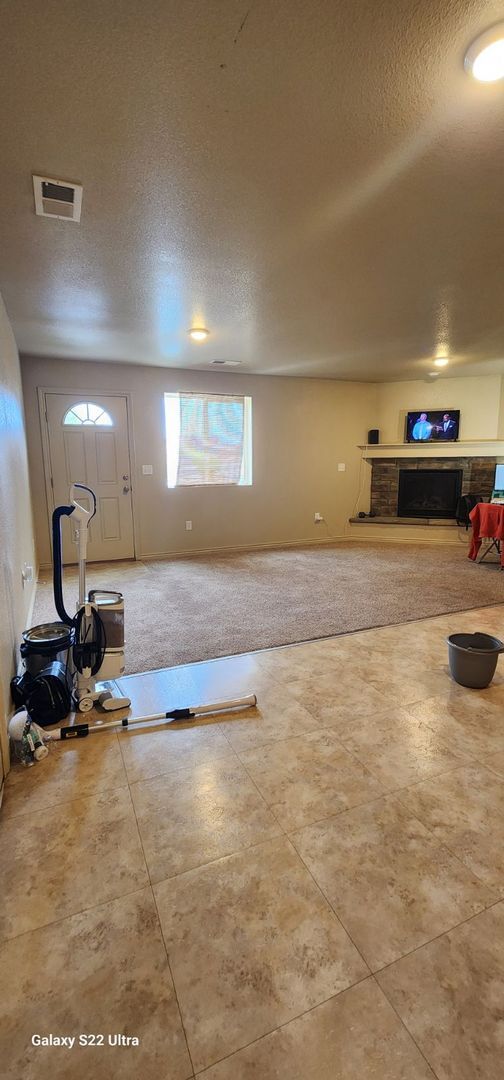 Interior Photo - East6th203 (KC-AM)