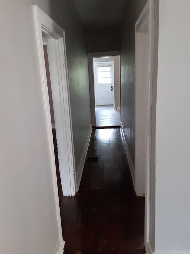 Building Photo - 112 S 46th St