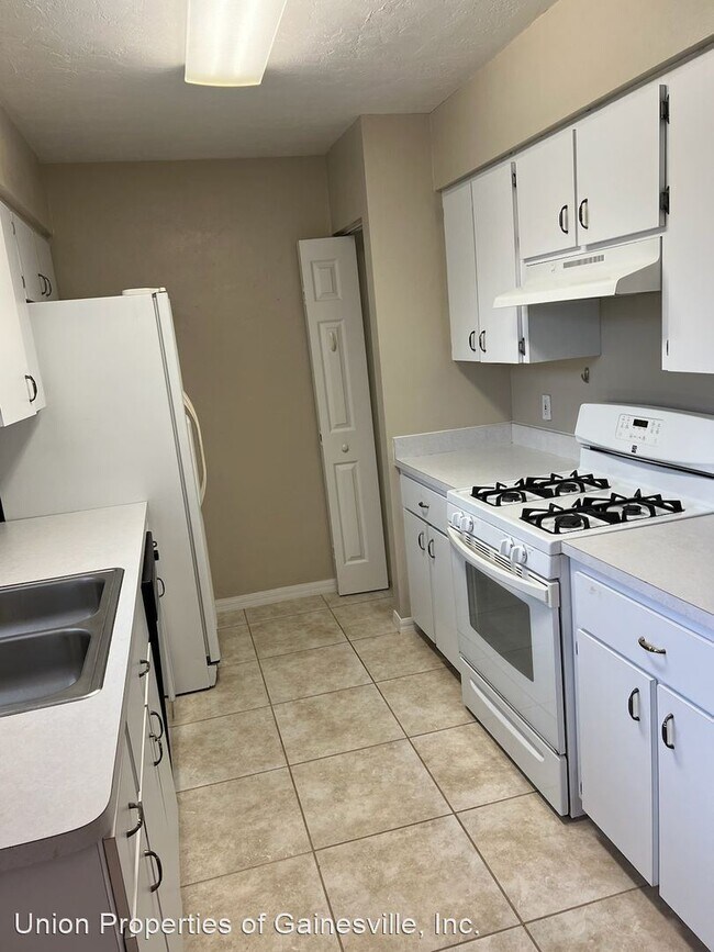 Foto del edificio - 3 br, 2 bath House - 2516 NW 37th Place