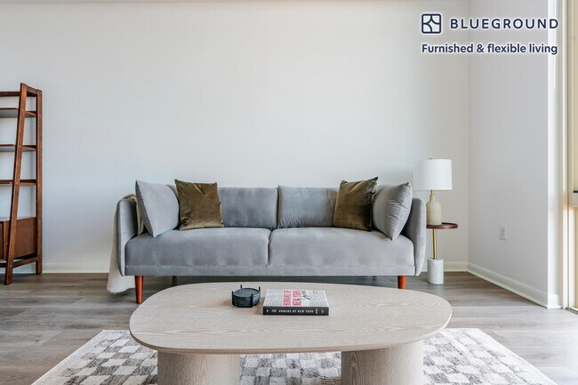 Foto del edificio - 8421 Broad St