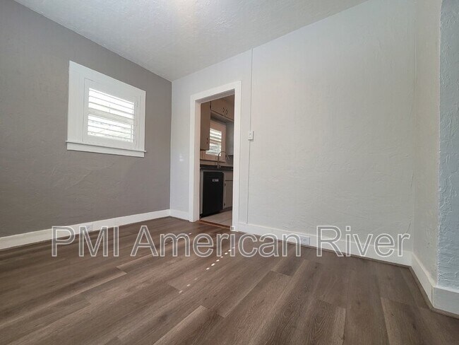 Building Photo - 2643 43rd St