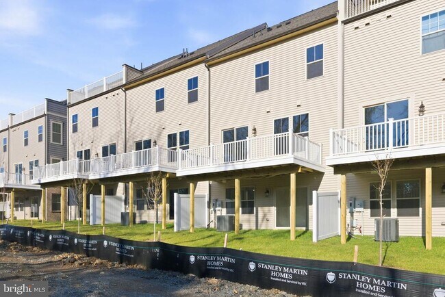 Foto del edificio - 1017 Venifena Terrace SE