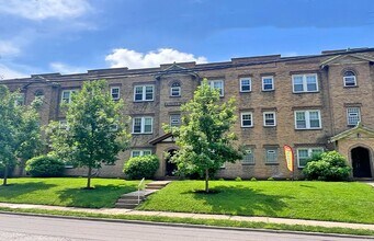 Building Photo - 415 Probasco St