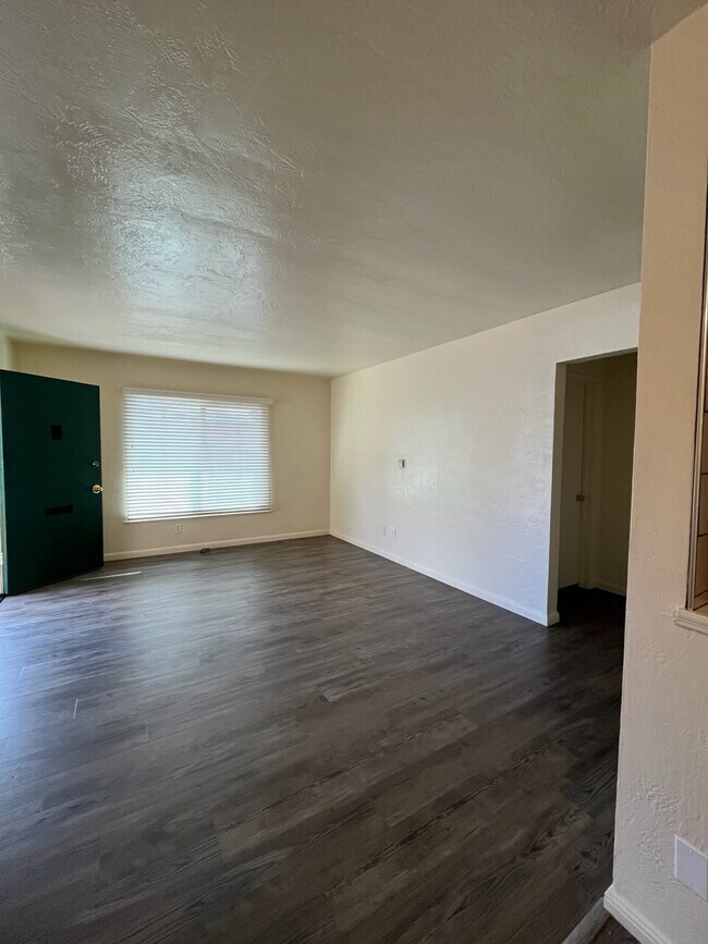 Foto del edificio - "Charming Castro Valley Retreat: Spacious 1-Bedroom Haven with Elegant Granite Touches!"