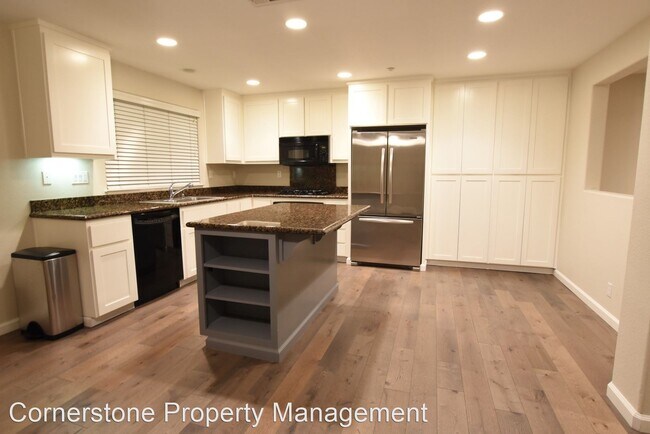 Building Photo - 3 br, 2.5 bath House - 338 Vista Roma Way