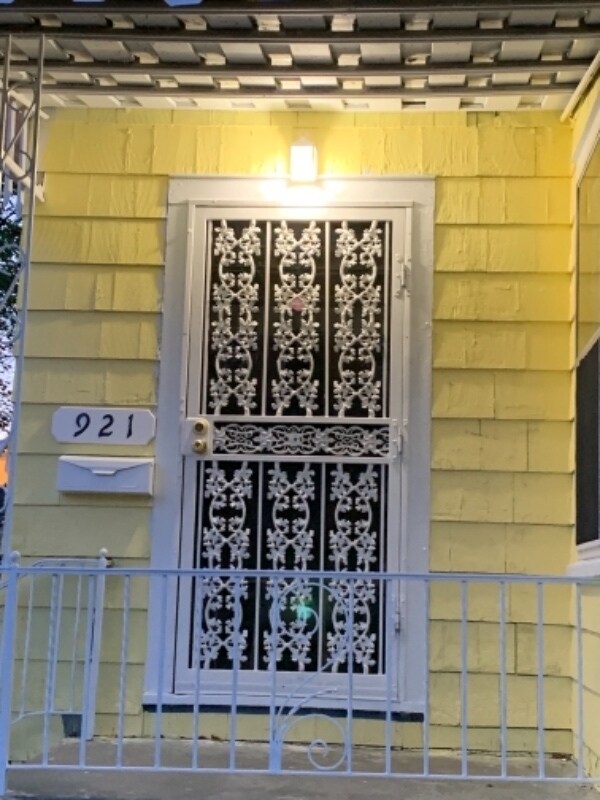 Building Photo - 921 Kennelworth Ave