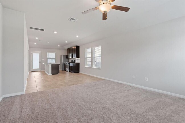 Foto del edificio - 14417 Heartland Dr
