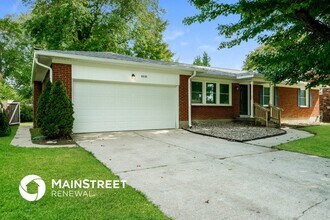 Building Photo - 9909 Lakewood Dr