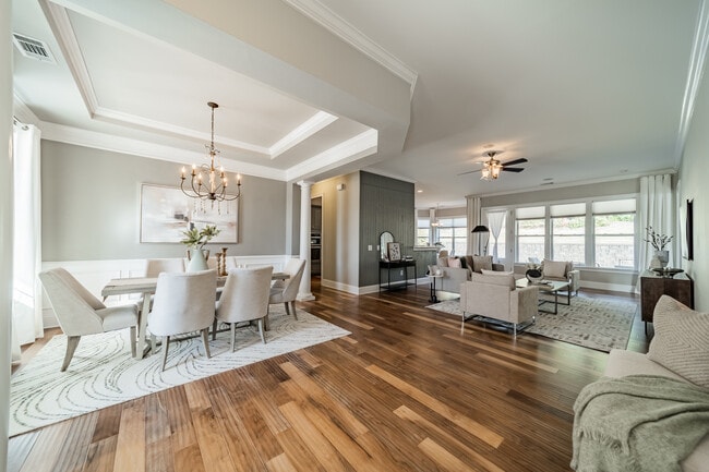 Foto del edificio - 15016 High Bluff Ct