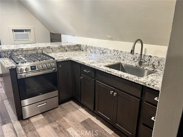 Foto principal - 23775 Lake Dr