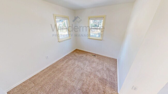 Building Photo - 108 N Bellevue Ave