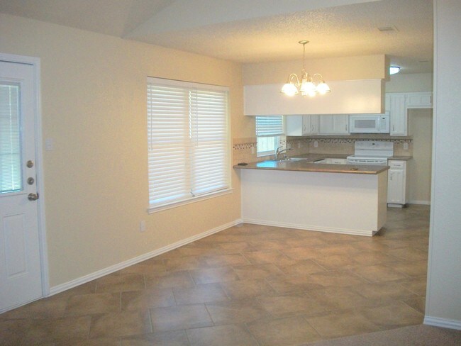 Building Photo - 6625 Fair Oaks Dr