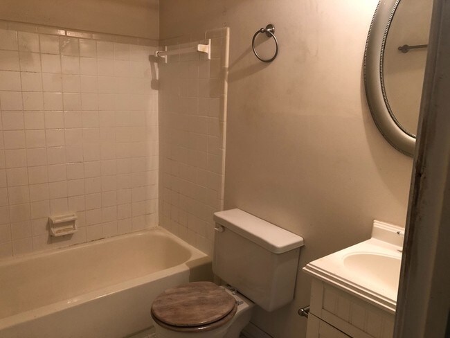 Building Photo - Cozy Condo on Bush River! Apply Now!