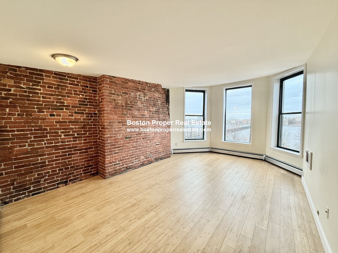 Foto principal - 482 Beacon St