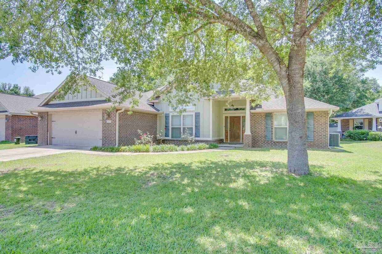 Foto principal - 5485 Tucker Circle