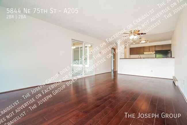 Building Photo - 5844 NE 75th St