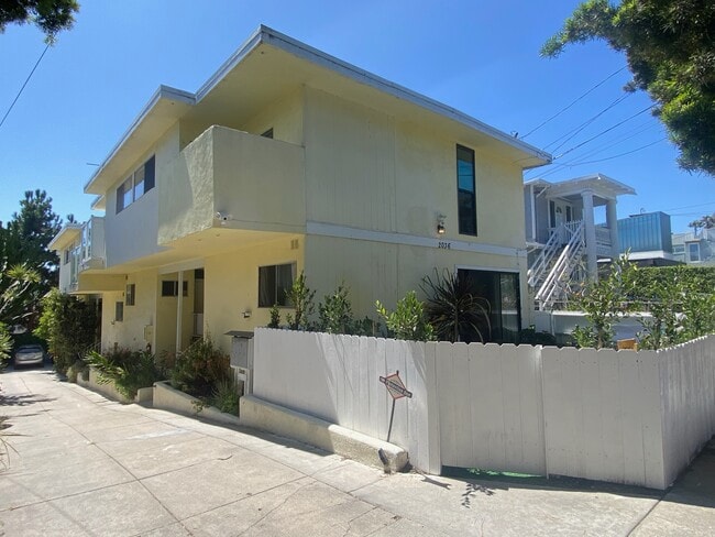Curbside view of the apartment - 2036 6th St