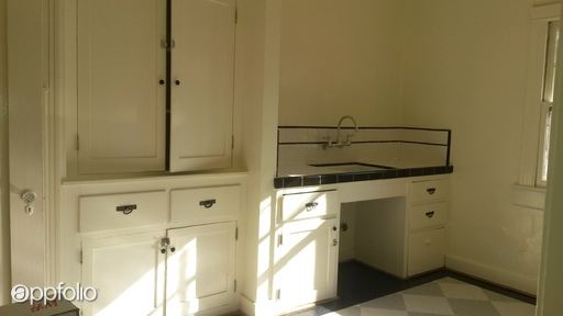 Building Photo - 4457 W 2nd St