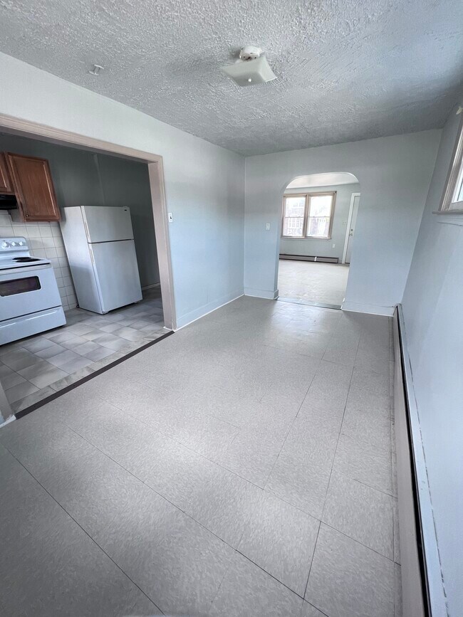 Dining Room - 689 2nd Ave
