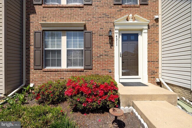 Building Photo - TURNBERRY VILLAGE LOT 69 SEC 2B
