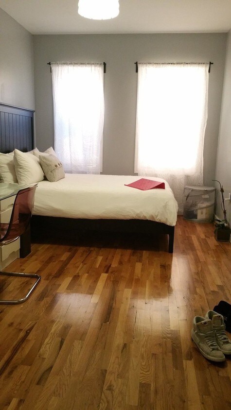 Foto principal - 123 Powell St