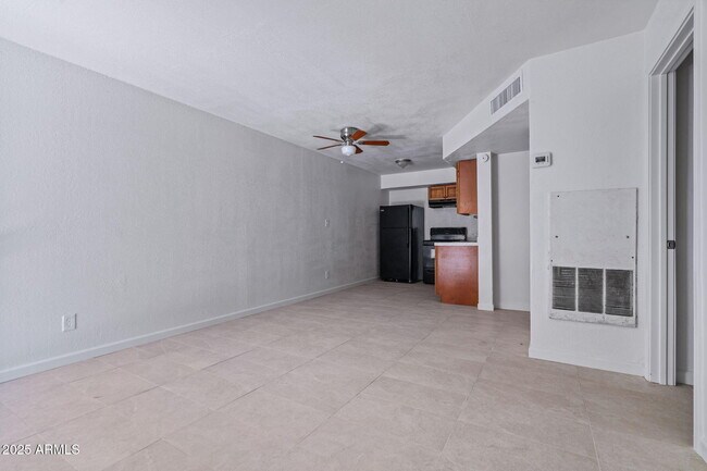 Foto del edificio - 2848 E Greenway Rd