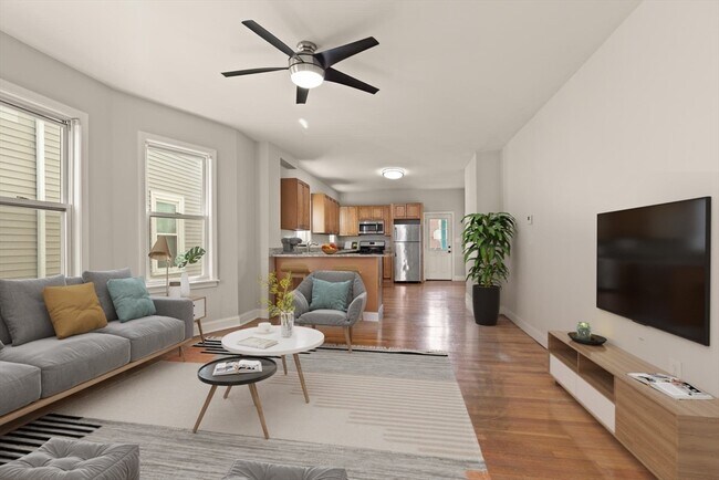 Building Photo - 67 School St