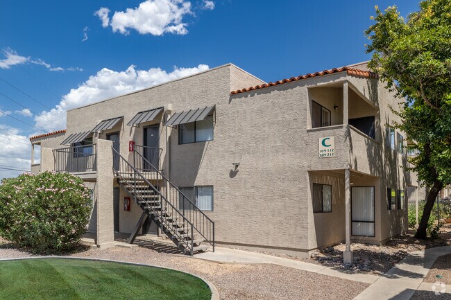 Foto del edificio - Sunflower Apartments