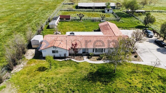 Foto del edificio - 8730 S East Ave