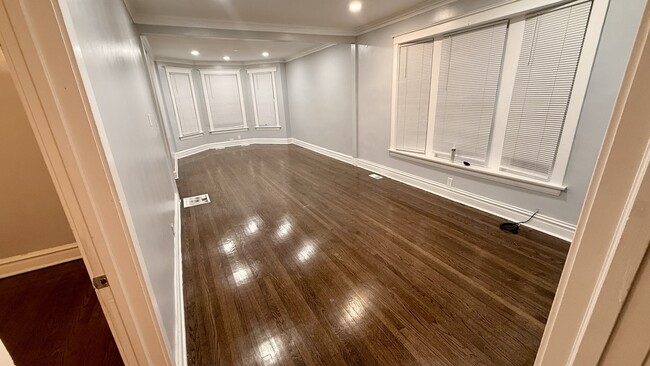 Foto del edificio - 6938 S Green St