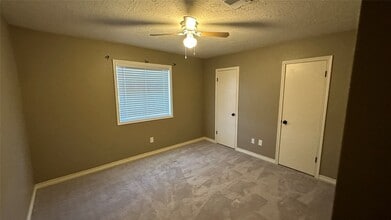 Building Photo - 8607 Knoll Forest Dr
