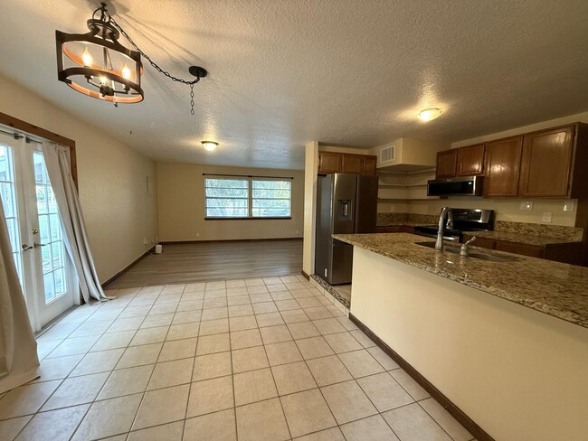 Building Photo - 17503 30th Ln N