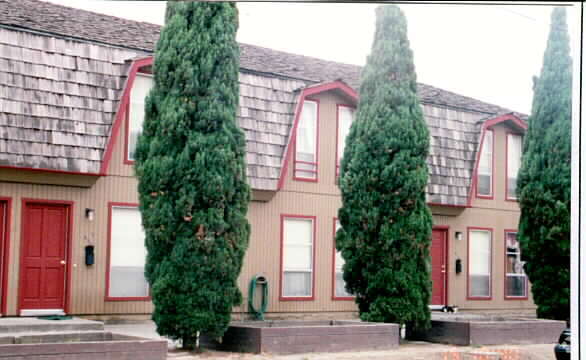 Building Photo - 8153 Arthur St