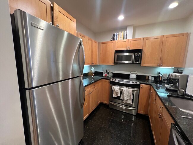 Foto del edificio - 490 Harrison Ave