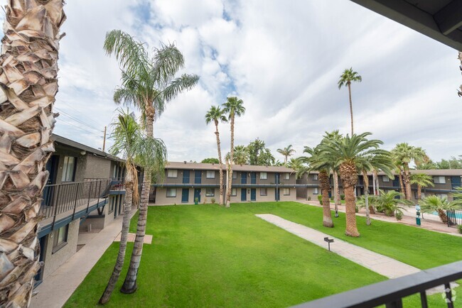 Building Photo - The Palms at Camelback West