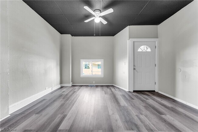 Building Photo - 4486 W 42nd St