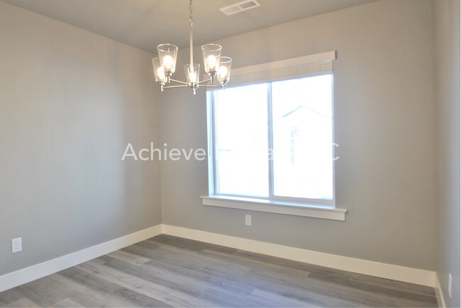 Foto del edificio - 2251 S 1120 W