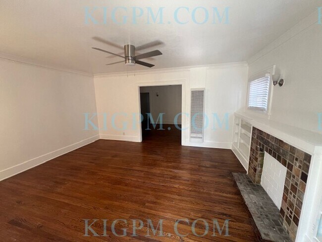 Foto del edificio - 2-Bedroom Duplex in Prime Mid-Wilshire Area!