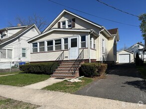 Building Photo - 23 Cedar Ave