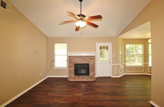 Foto del edificio - Charming 3/2/2 in Midlothian ISD For Lease!