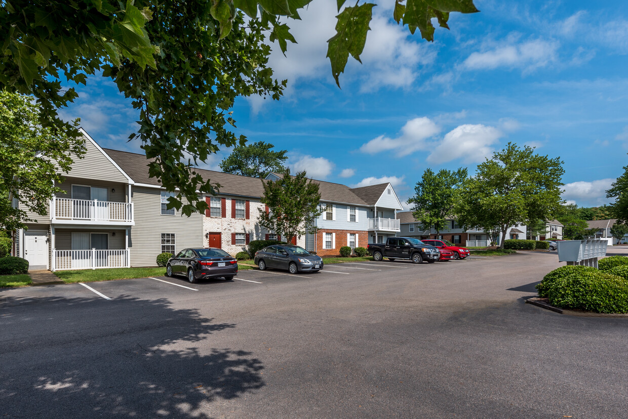 Foto principal - Lakefield Mews Apartments and Townhomes