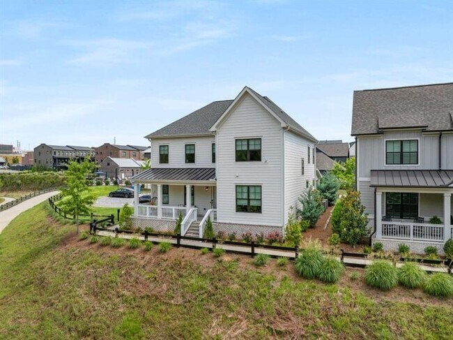 Building Photo - 6320 Halcyon Garden Dr