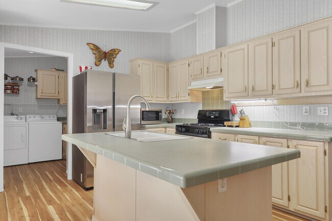 Foto del edificio - 60781 Painted Hills Rd