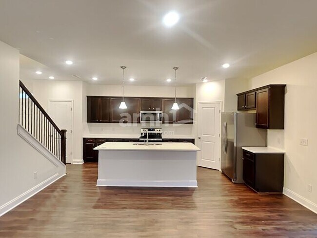 Building Photo - 5309 Virtue Ave