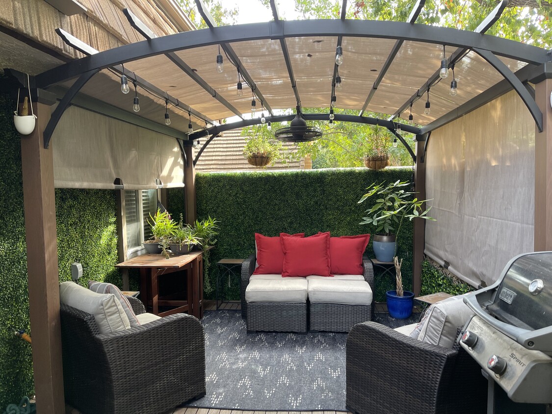 Patio and Pergola - 10155 Larwin Ave