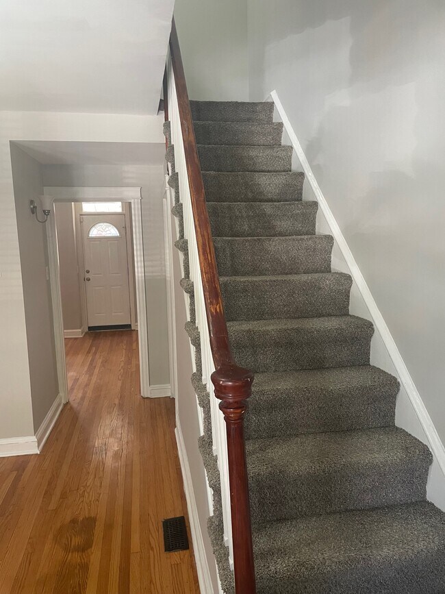 Building Photo - 3623 Elmley Ave