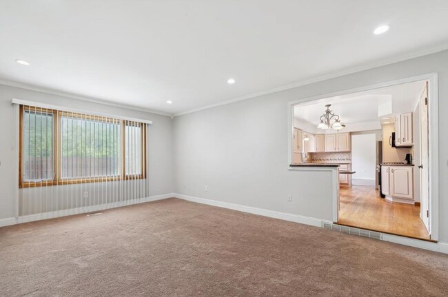 Building Photo - 7302 Parkway Ct