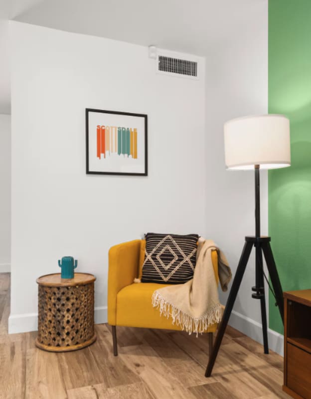 Foto del edificio - 8206 E Orange Blossom Ln